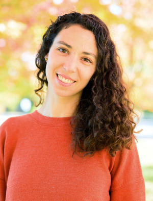 Libby King headshot